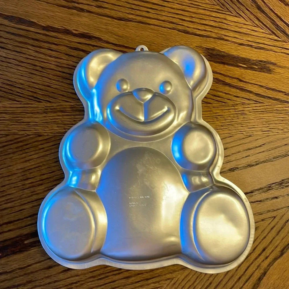 Wilton Teddybear cake pan vintage 1982 great condition baby’s first birthday